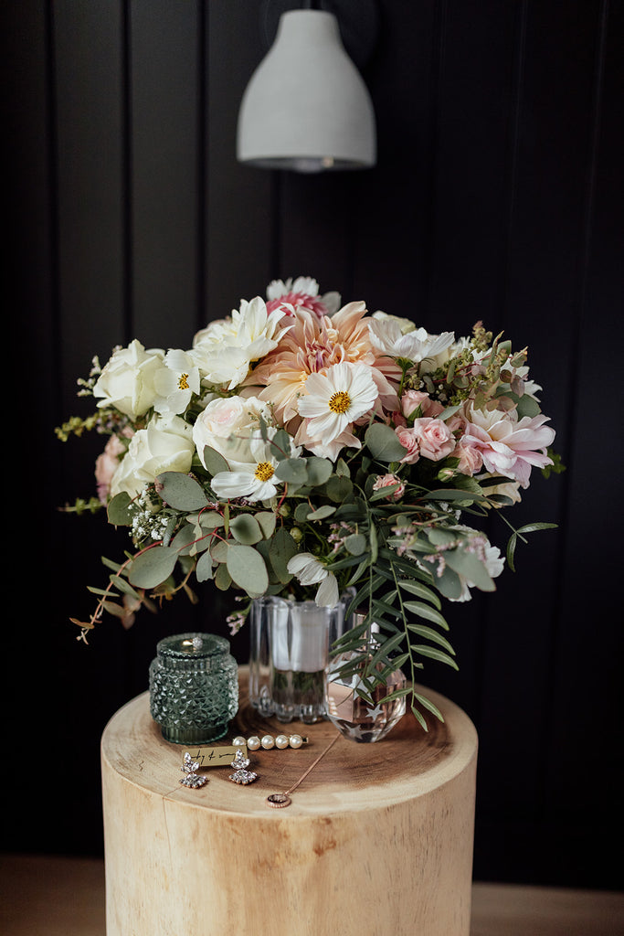 brides bouquet spring mudgee monkey florist styling and coordination