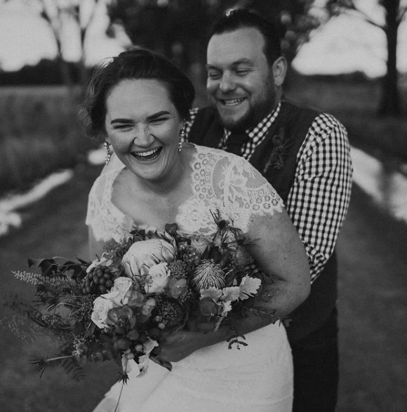 black and white wedding photo of mudgee wedding with flowers and bouquets by mudgee monkey florist